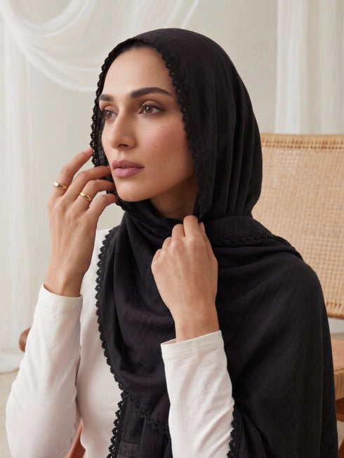 Noor Lace Hijab - Black