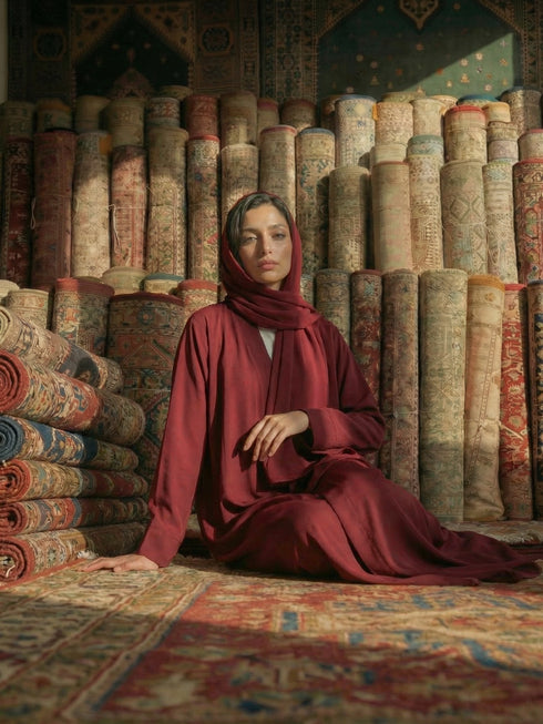 Elinaz Abaya