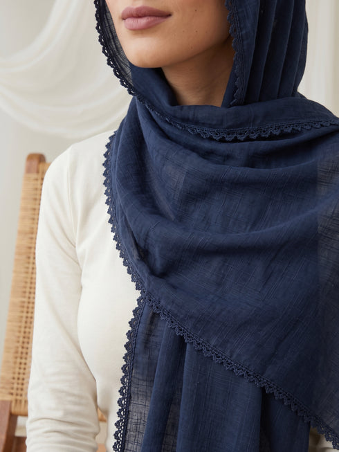 Noor Lace Hijab - Navy Blue