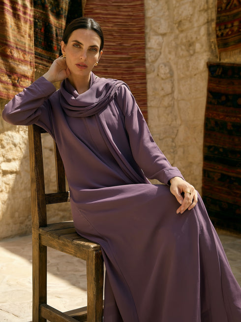 أميرة عبايا