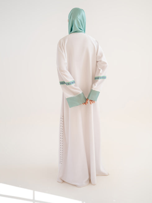 DAYDREAM IN REALITY ABAYA