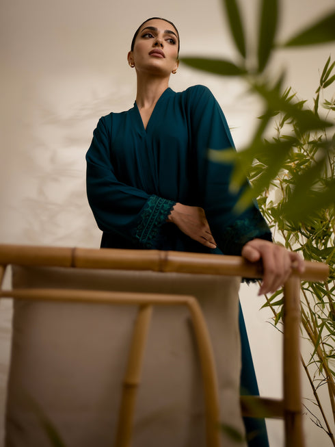 Talia Abaya