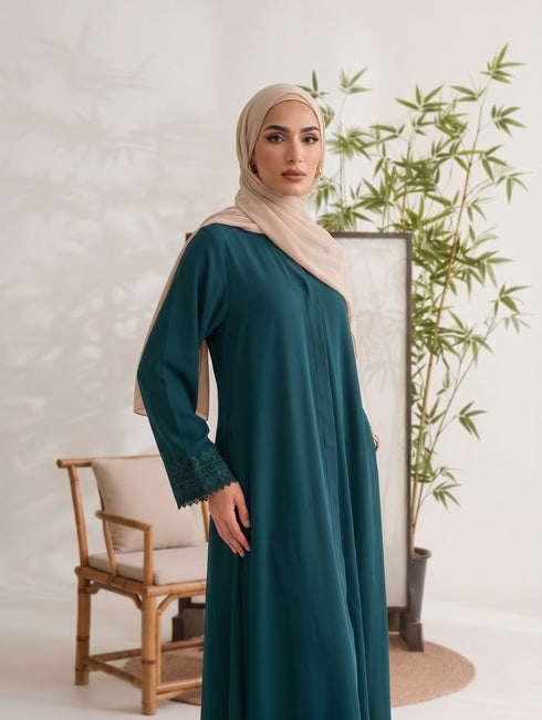 Talia Abaya