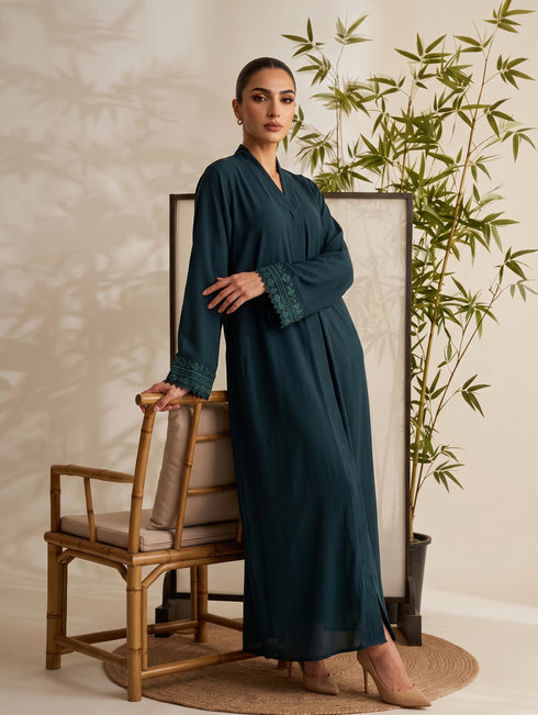 Talia Abaya