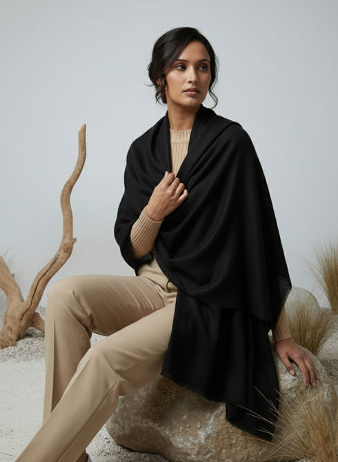 Veloria Wool Shawl - Black