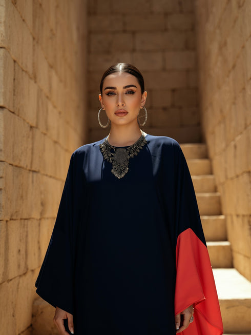 أتساءل الهروب من القفطان