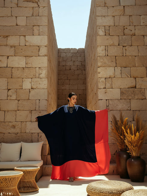 أتساءل الهروب من القفطان