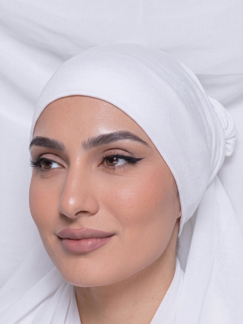 Built-in Magnet Hijab - White